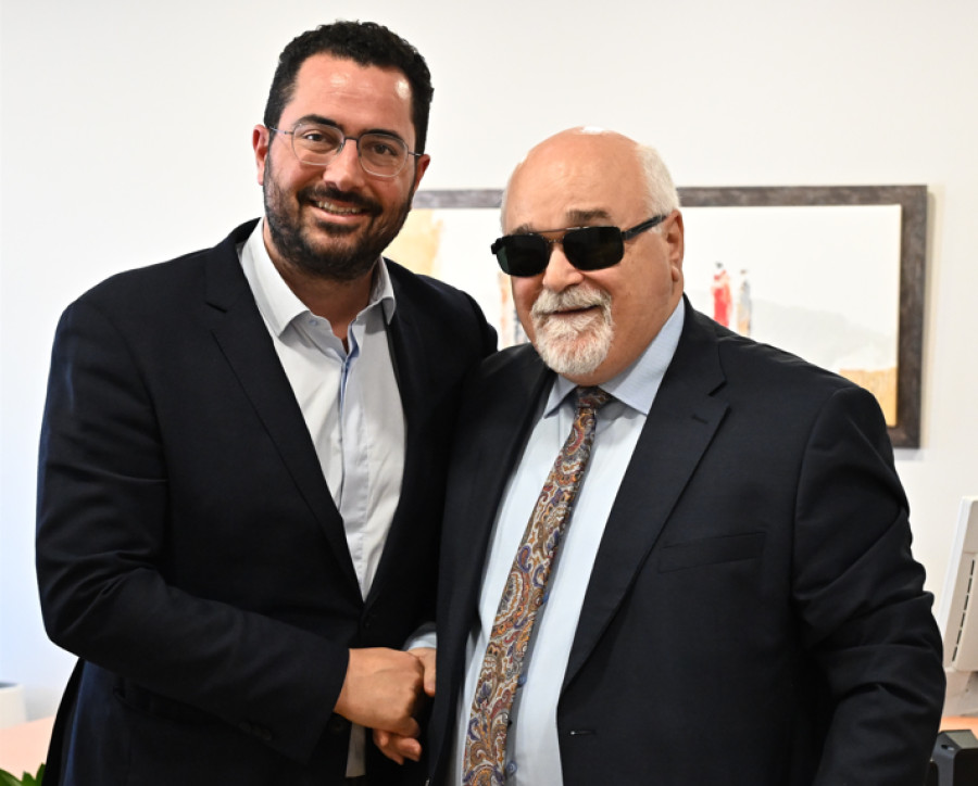 ΠΑΣΟΚ: Συνάντηση Βαρδακαστάνη - Σπυρόπουλου στα γραφεία της Χαριλάου Τρικούπη