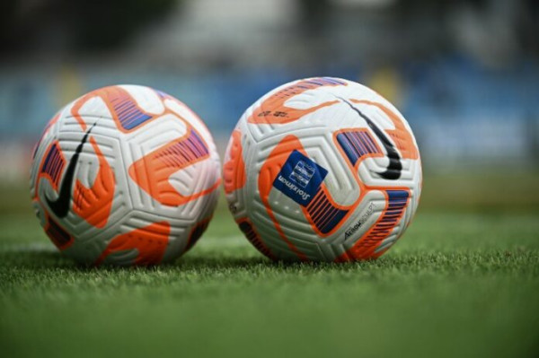 Super League: Αναβάλλονται οι αγώνες της Κυριακής λόγω κρουσμάτων κορονοϊού