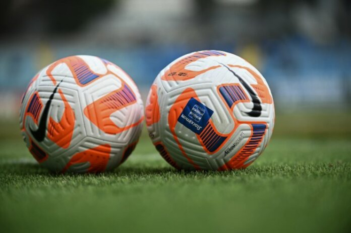 Super League: Αναβάλλονται οι αγώνες της Κυριακής λόγω κρουσμάτων κορονοϊού