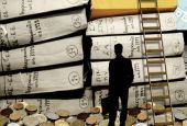 Κομισιόν: Η άρση εμποδίων σε επαγγέλματα στήριξε την απασχόληση στην Ελλάδα στα χρόνια της κρίσης