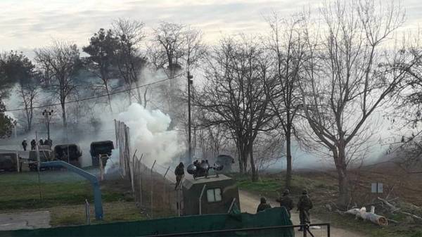 Με χημικά και μολότοφ επανήλθε η ένταση στις Καστανιές