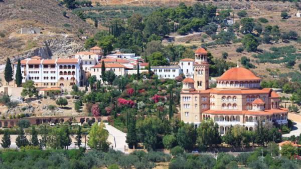 Καραντίνα 15 ημερών για τη μονή Αγίου Νεκταρίου στην Αίγινα