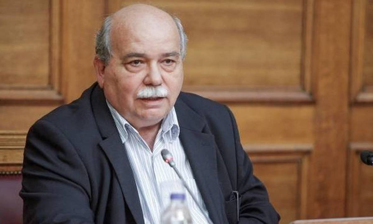 Βούτσης: Μερικές φορές χρειάζονται διευκρινίσεις και για τα πολιτικά αυτονόητα
