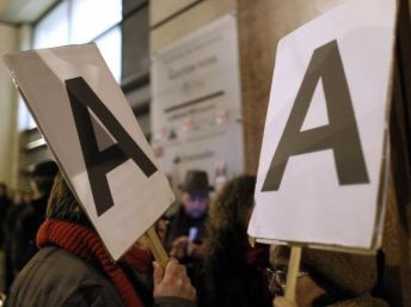«Καμπανάκι» από τον S&amp;P για την αξιολόγηση της Γαλλίας