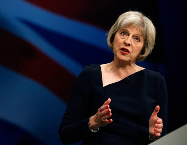 Brexit: Η Μέι ανοίγει το δρόμο για δεύτερο δημοψήφισμα