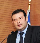 Άγγελος Τσακανίκας στο "R": Απαιτείται σύγκρουση με την τοξική κουλτούρα της ευκολίας