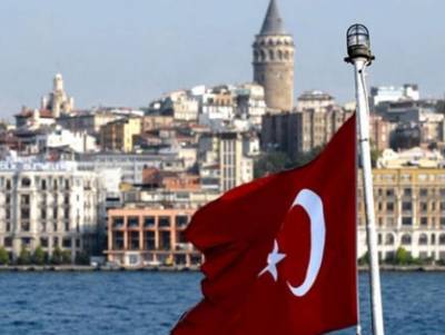 Η Τουρκία διευκολύνει την πολιτογράφηση για να στηρίζει την οικονομία