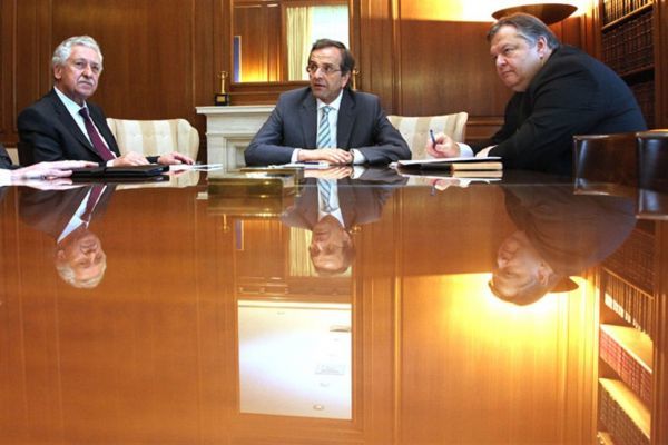 Ναυτεργάτες, αγρότες, σύνοδος κορυφής και φορολογικά στην ατζέντα της συνάντησης των πολιτικών αρχηγών