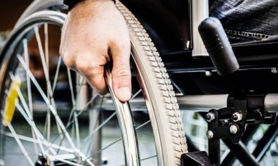 Η αναστολή λειτουργίας των δομών φέρνει επιβαρύνσεις στις οικογένειες ΑμεΑ