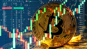 «Παλεύει» και αντέχει πάνω από τα $30.000 το Bitcoin