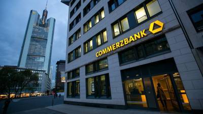 Commerzbank: Προβλέπει άλμα ή βουτιά της βρετανικής στερλίνας