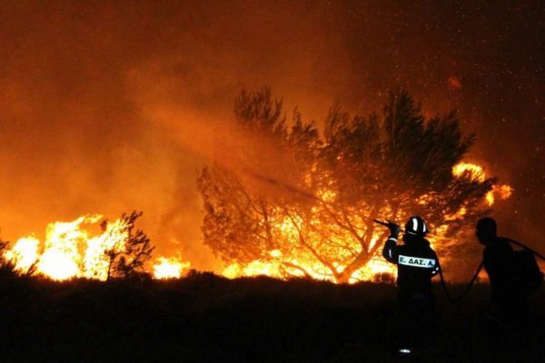 Σε ύφεση τα πύρινα μέτωπα στη χώρα-Οι περιοχές αυξημένου κινδύνου