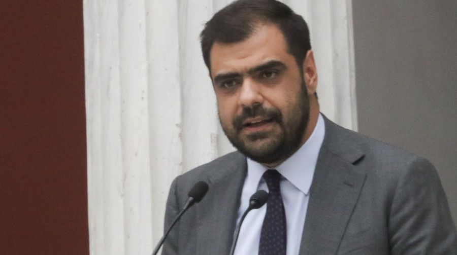Το ΠΑΣΟΚ στο στόχαστρο Μαρινάκη: «Εύκολες λύσεις» η φορολόγηση τραπεζών χωρίς σχέδιο