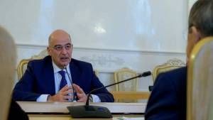 Δένδιας: Κρατώ τη διαβεβαίωση Λαβρόφ ότι δε θα εισβάλει η Ρωσία