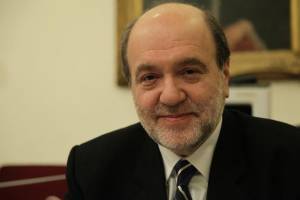 Αλεξιάδης: Κατά της μείωσης αφορολόγητου- Να μην φορολογείται η φτώχεια