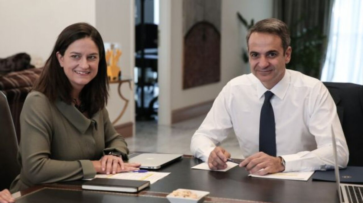Επιχείρηση ανάταξης του κυβερνητικού προφίλ: Πρώτος σταθμός ο κατώτατος μισθός