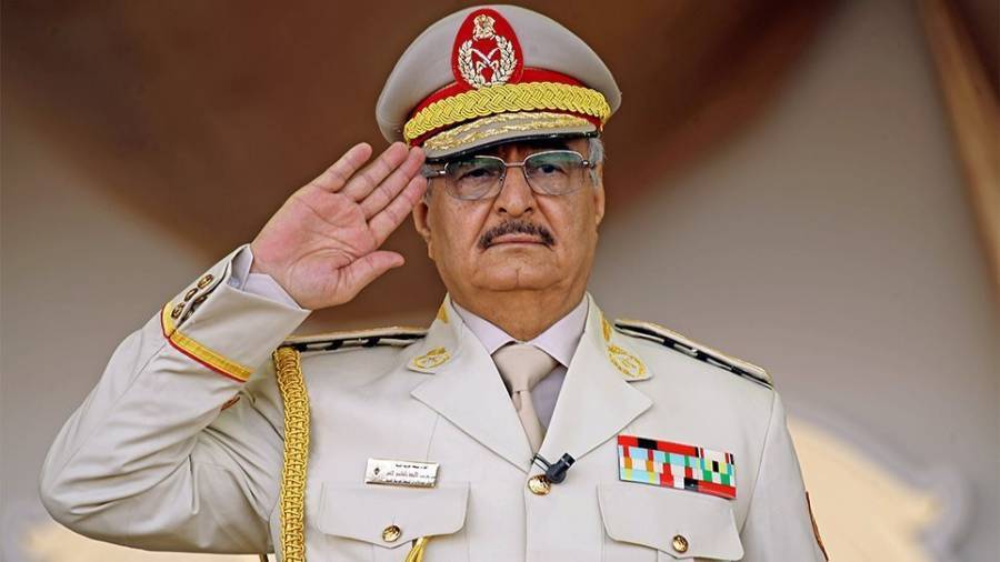Στρατοδικείο της Λιβύης καταδίκασε σε θάνατο τον Χαλίφα Χάφταρ