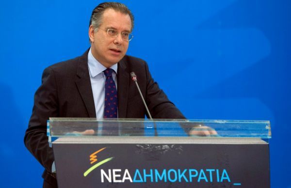 Κουμουτσάκος: «Νεοφιλελεύθερες» οι πολιτικές Τσίπρα