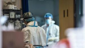 Κορονοϊός-Ελλάδα: «Μαύρη» Τρίτη με 130 θανάτους- 5.736 νέα κρούσματα-700 διασωληνωμένοι