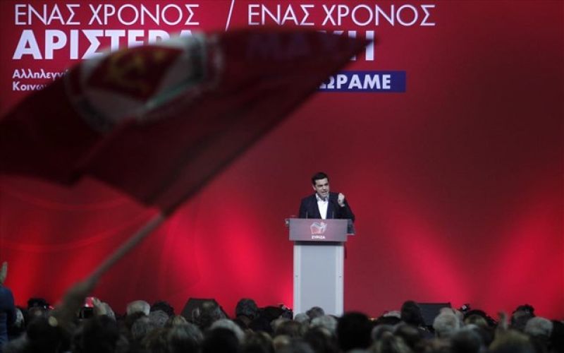 Σε μέγγενη πόλωσης και διαχωριστικών γραμμών η χώρα