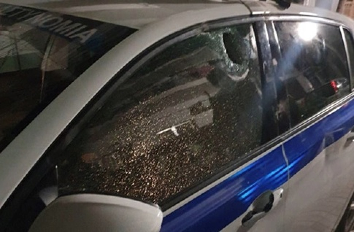 Χαλάνδρι: Ρομά επιτέθηκαν σε αστυνομικούς-Εγκατέλειψαν το περιπολικό-Άβατο καταγγέλλει η ΕΛΑΣ