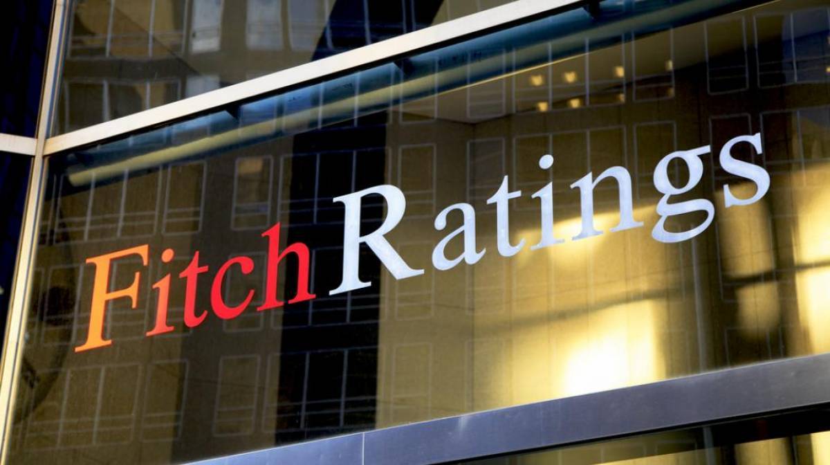 Fitch: «Διαβάζει» την ΕΚΤ και «φουσκώνει» την ανάπτυξη στην Ελλάδα