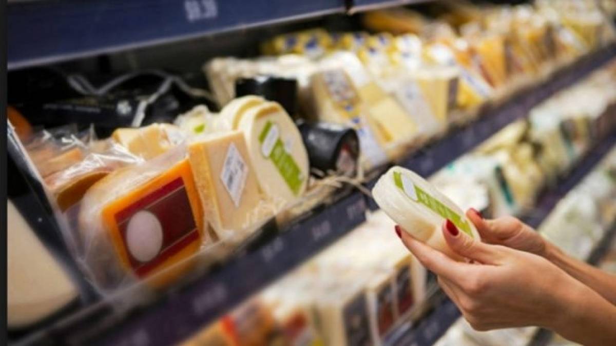 ΕΦΕΤ: Κατάσχεση 10 τόνων ακατάλληλων τροφίμων στην Αττική