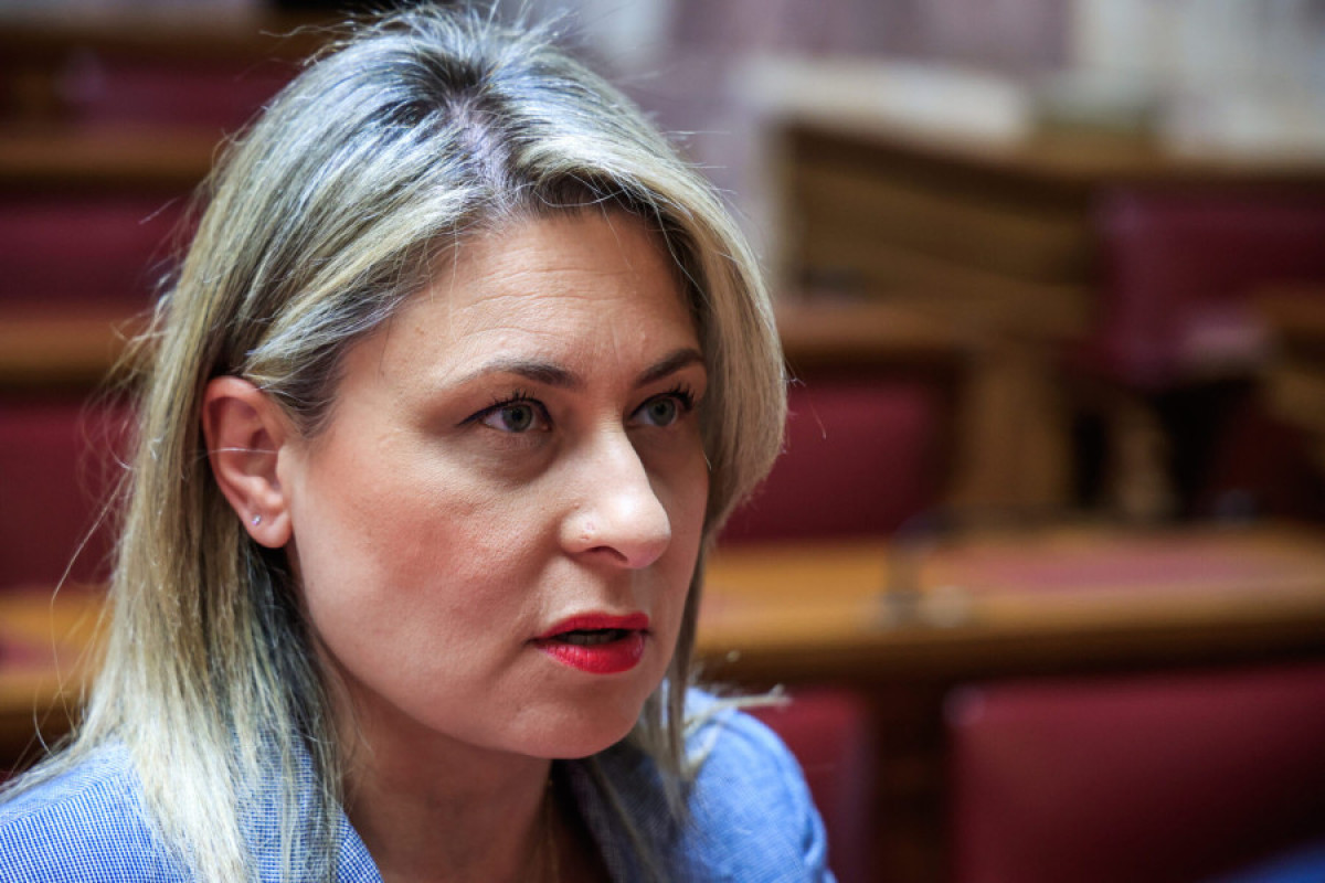 Αναδίπλωση Αλεξοπούλου μετά τη δήλωσή της ότι «το τζάμπα πέθανε»