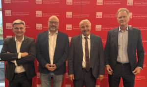 Ευρωβουλευτές ΠΑΣΟΚ: Τα data centers «διψούν» για νερό και «καίνε» ρεύμα - Ποιος θα πληρώσει τον λογαριασμό;