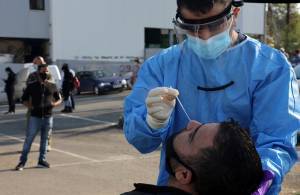 Έρχεται υποχρεωτικό εβδομαδιαίο rapid test για τους ανεμβολίαστους στον τουρισμό