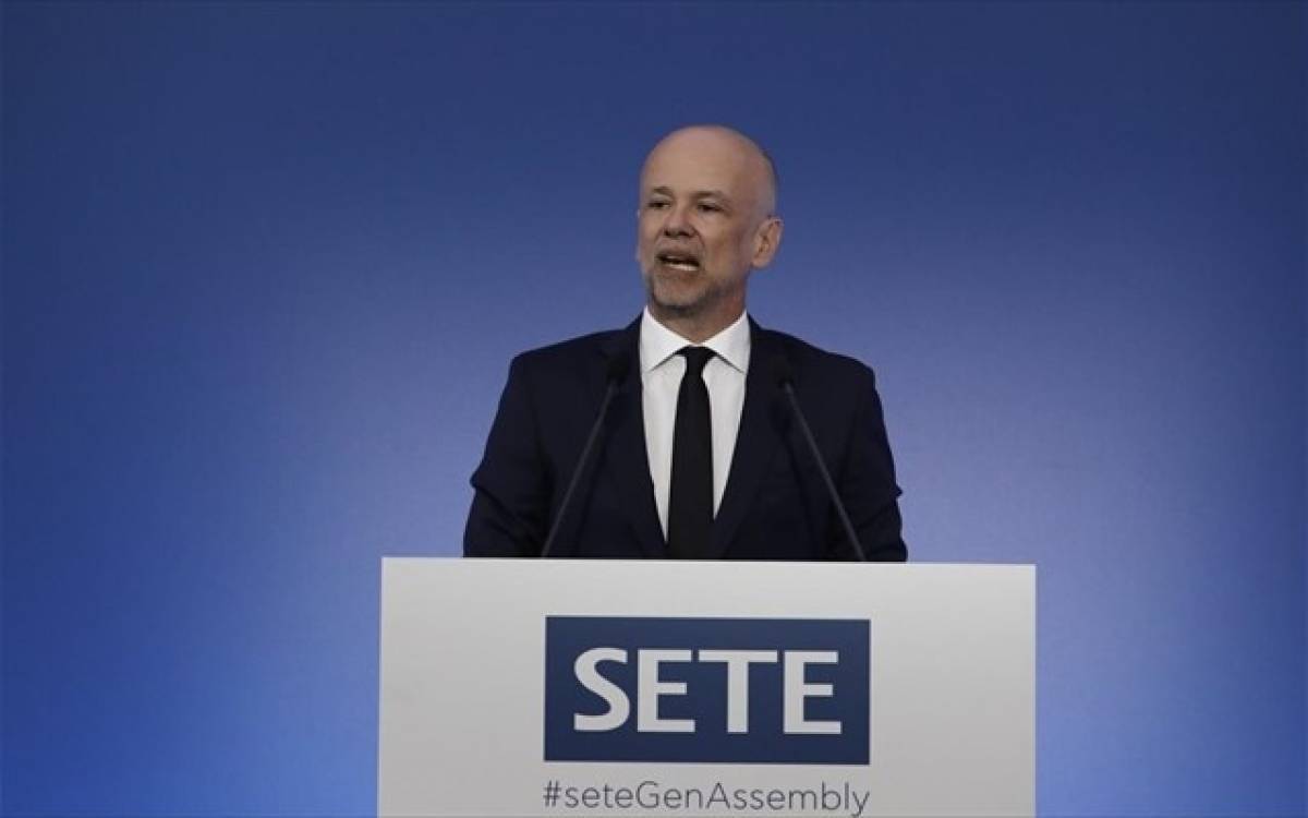 Ρέτσος: Ρεαλισμός στις προσδοκίες για τον τουρισμό το 2021