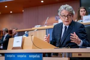 Κομισιόν: Ταμείο €15 δισ. για προστασία επιχειρήσεων στρατηγικού χαρακτήρα
