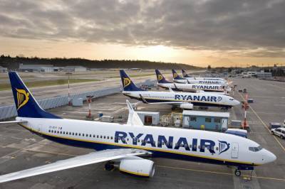 Ryanair: «Βουτιά» 99,6% στην επιβατική κίνηση τον Απρίλιο