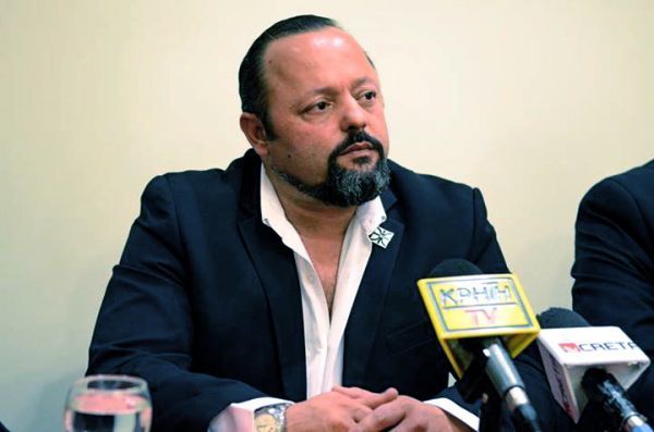 Πίστεψαν στον Σώρρα και τώρα τους κυνηγάει η εφορία