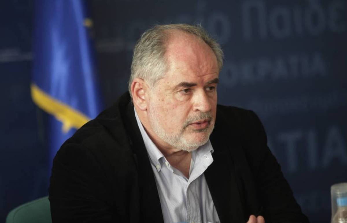 Φωτάκης: Η μείωση της φορολογίας επιχειρήσεων κίνητρο αλλά όχι λύση