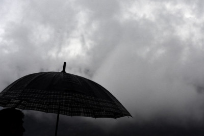 Ραγδαία επιδείνωση του καιρού: Χαλάζι σε πολλές περιοχές της χώρας