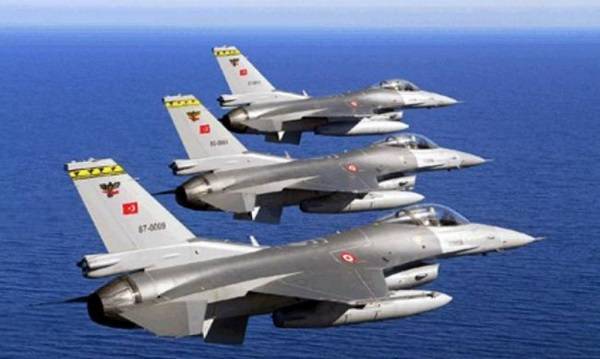 Αιγαίο: 51 τουρκικές παραβιάσεις ανήμερα της επίσκεψης Τσαβούσογλου