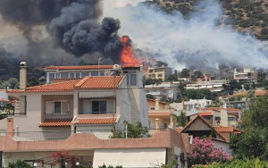 Υπό έλεγχο η φωτιά στη Λούτσα