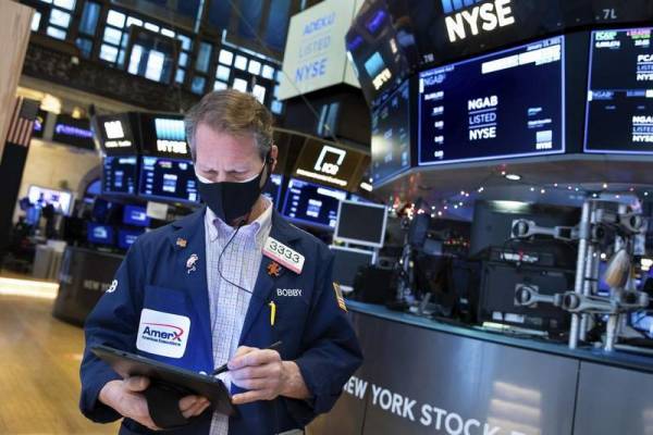 Wall Street: Κέρδη με το βλέμμα στραμμένο στην ορκωμοσία Μπάιντεν