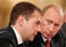 Τριπλασίασαν το μισθό τους Πούτιν και Μεντβέντεφ με νέο διάταγμα