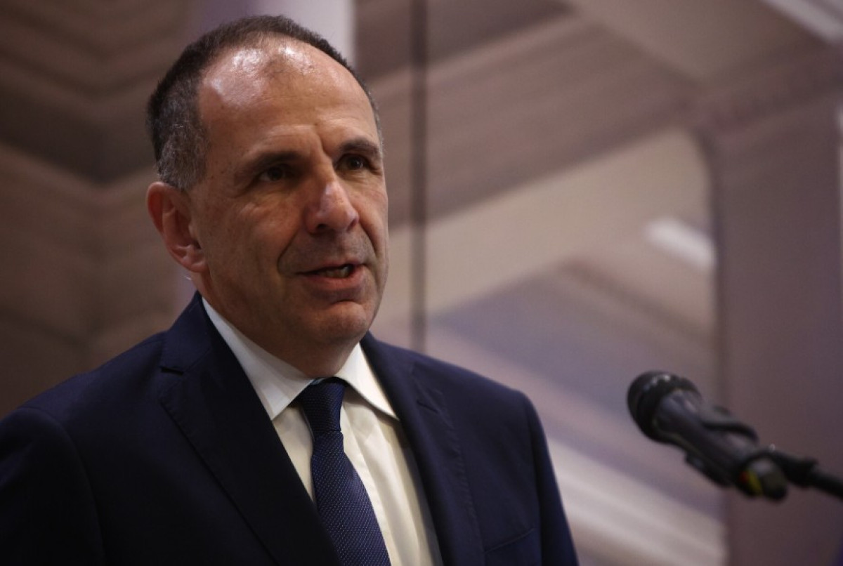 Γεραπετρίτης σε ΕΕ και χώρες του Κόλπου: Προτεραιότητα στη διπλωματία και στη θαλάσσια ασφάλεια