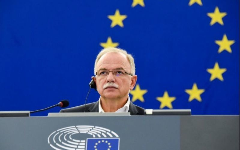 «Ελα παππού μου, να σου δείξω τ’ αμπελοχώραφα σου...»