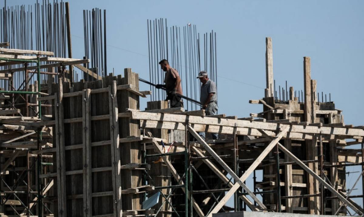 Οριακή πτώση στο κόστος οικοδομικών υλικών το Νοέμβριο