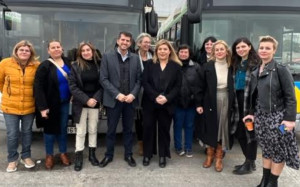 Η Συρεγγέλα συνάντησε γυναίκες οδηγούς σε λεωφορεία
