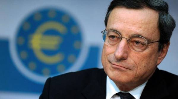 Ντράγκι: Δεν θα υπάρξει QE για την Ελλάδα χωρίς waiver