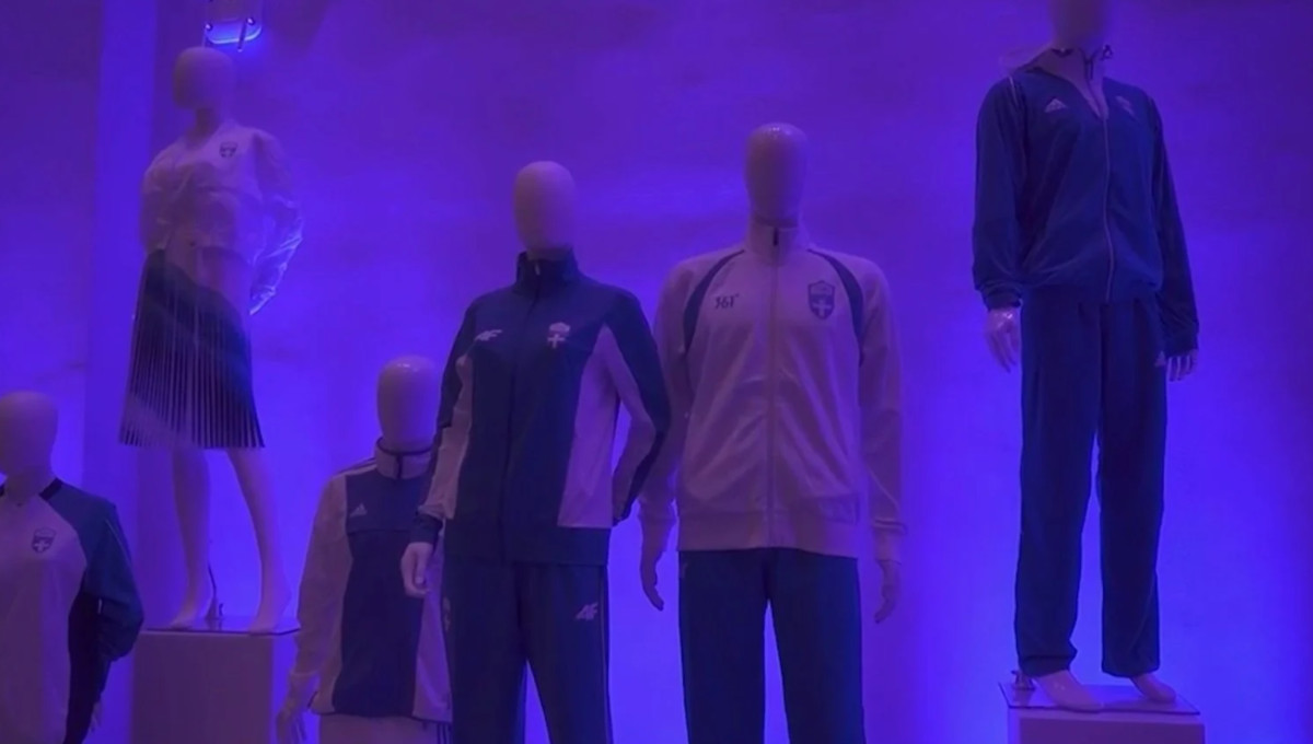 Athens Fashion Week: Βλέπουμε για πρώτη φορά τις στολές της ελληνικής αποστολής για τους Ολυμπιακούς Αγώνες (vid)