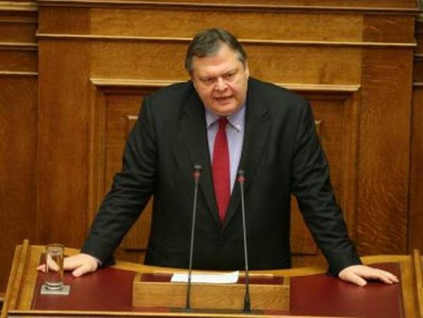 Κλείδωσε Βενιζέλος στο υπουργείο Οικονομικών