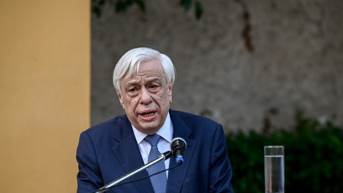 Παυλόπουλος: Ζούμε σε εποχή επικυριαρχίας του οικονομικού επί του θεσμικού