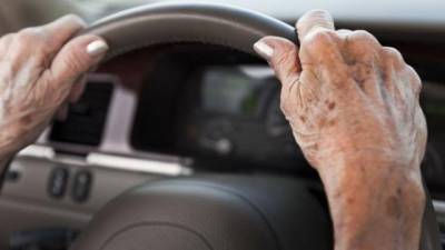 Κατάργηση της επανεξέτασης διπλώματος οδήγησης στους άνω των 74 ετών