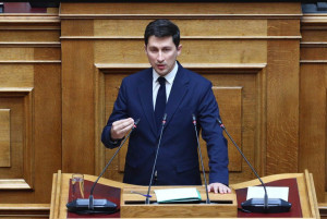 Χρηστίδης: Στο στόχαστρο ο «νόμος Κατρούγκαλου» για τις συντάξεις χηρείας